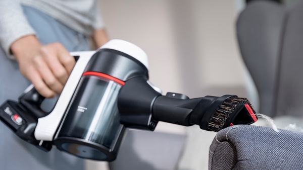 BOSCH ASPIRADOR ESCOBA BBS711W